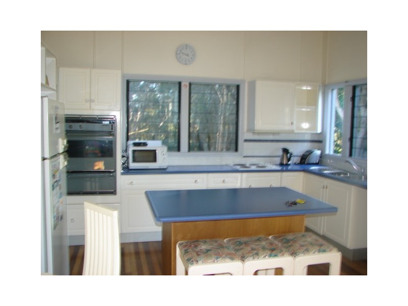 4 Squire Street, Tin Can Bay QLD 4580