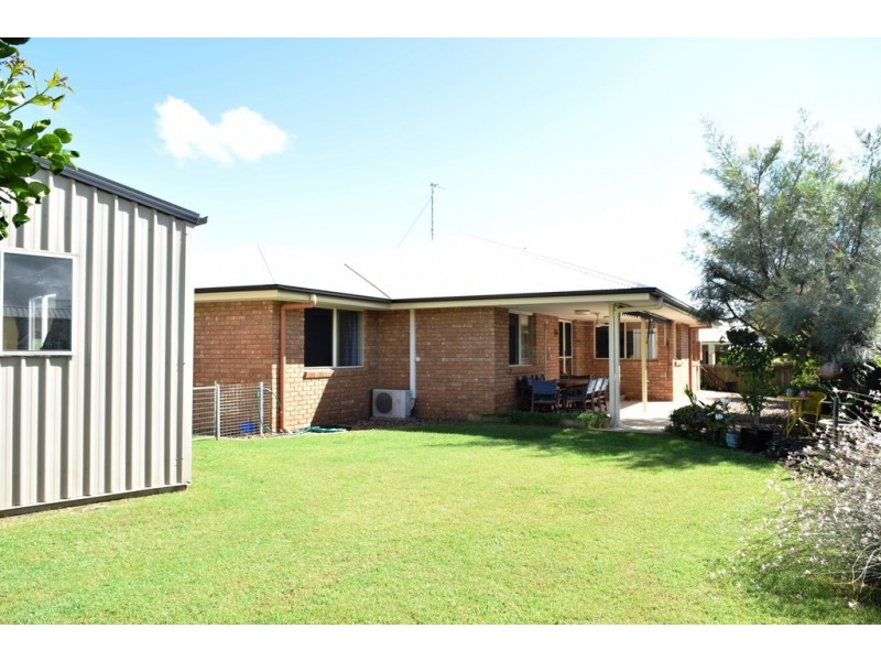 24 Acacia Crescent, Tin Can Bay QLD 4580