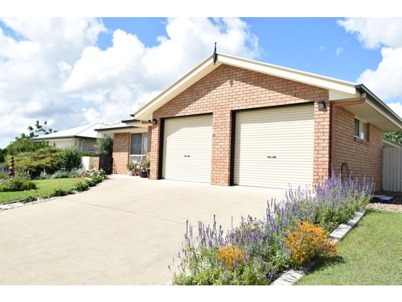 24 Acacia Crescent, Tin Can Bay QLD 4580