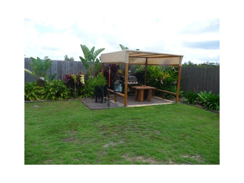 54 Creekside Esplanade, Cooloola Cove QLD 4580