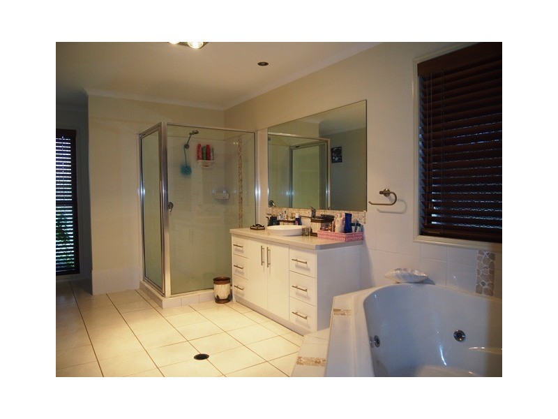 21 Kanimbla Avenue, Cooloola Cove QLD 4580