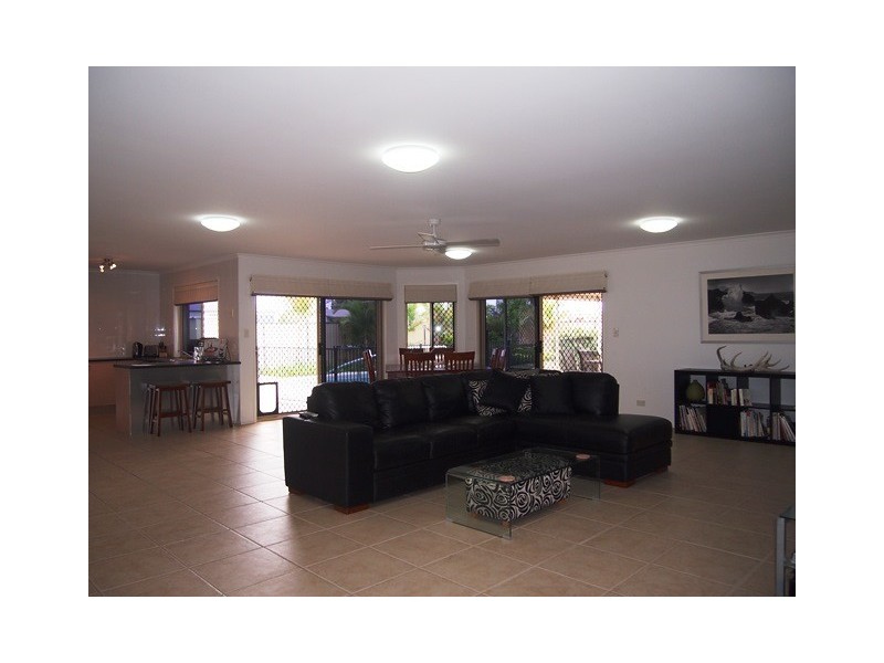 12 Capstan Court, Cooloola Cove QLD 4580