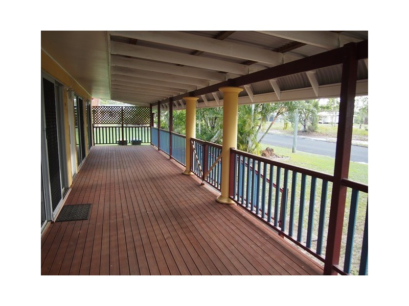 4 Beagle Avenue, Cooloola Cove QLD 4580