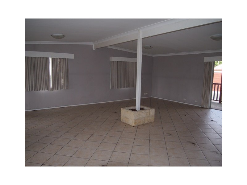 4 Beagle Avenue, Cooloola Cove QLD 4580