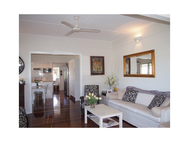 20 Bream Street, Tin Can Bay QLD 4580