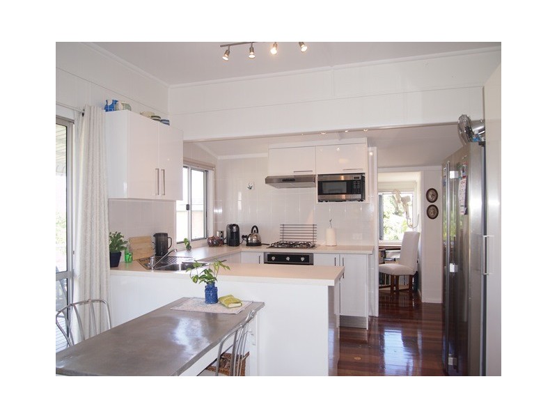 20 Bream Street, Tin Can Bay QLD 4580