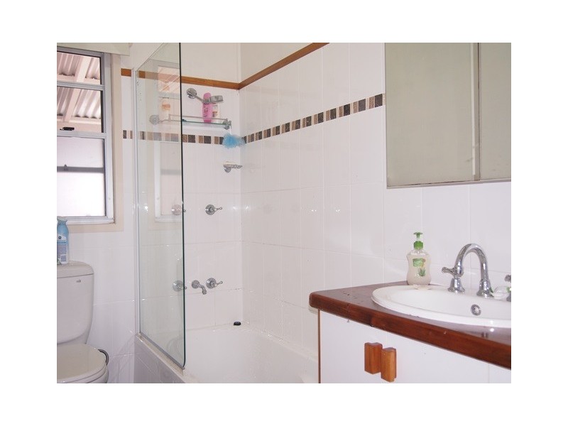 20 Bream Street, Tin Can Bay QLD 4580