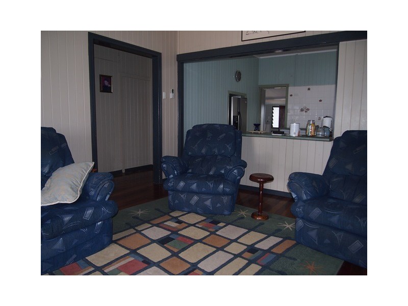 15 Whiting St, Tin Can Bay QLD 4580