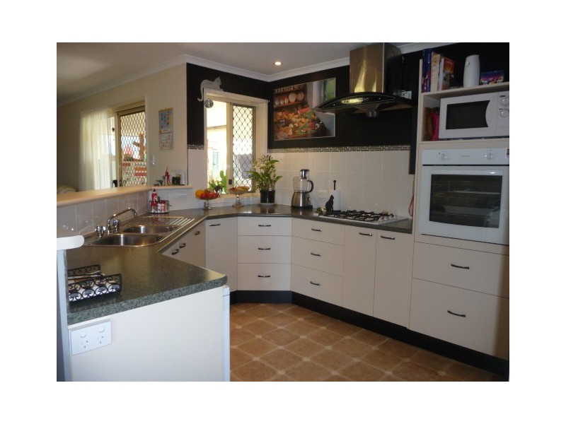 64 Nautilus Dr, Cooloola Cove QLD 4580