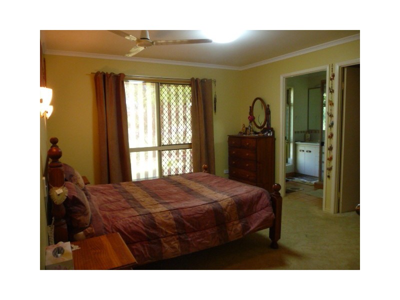 64 Nautilus Dr, Cooloola Cove QLD 4580