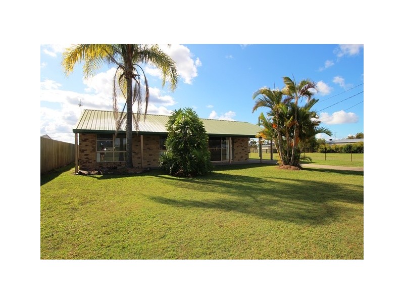 13 Canberra Avenue, Cooloola Cove QLD 4580