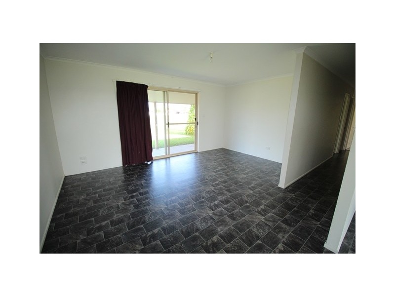 13 Canberra Avenue, Cooloola Cove QLD 4580