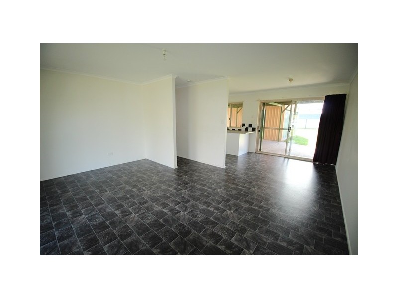 13 Canberra Avenue, Cooloola Cove QLD 4580
