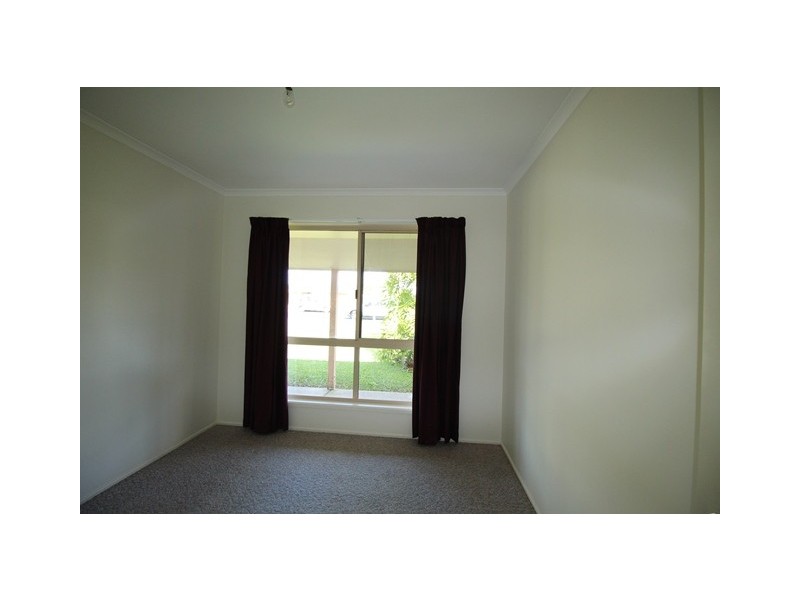13 Canberra Avenue, Cooloola Cove QLD 4580