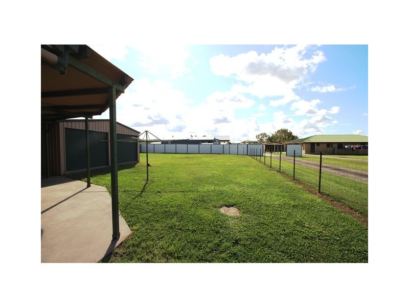 13 Canberra Avenue, Cooloola Cove QLD 4580