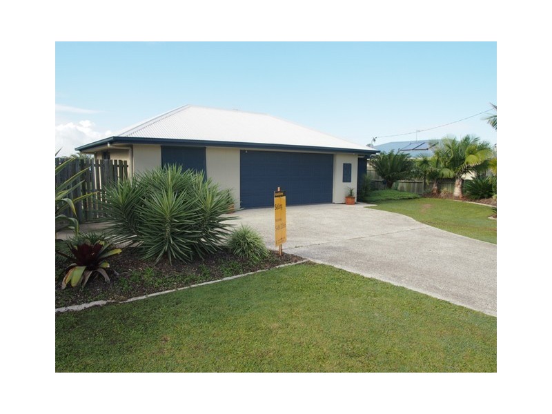 26 Canberra Avenue, Cooloola Cove QLD 4580