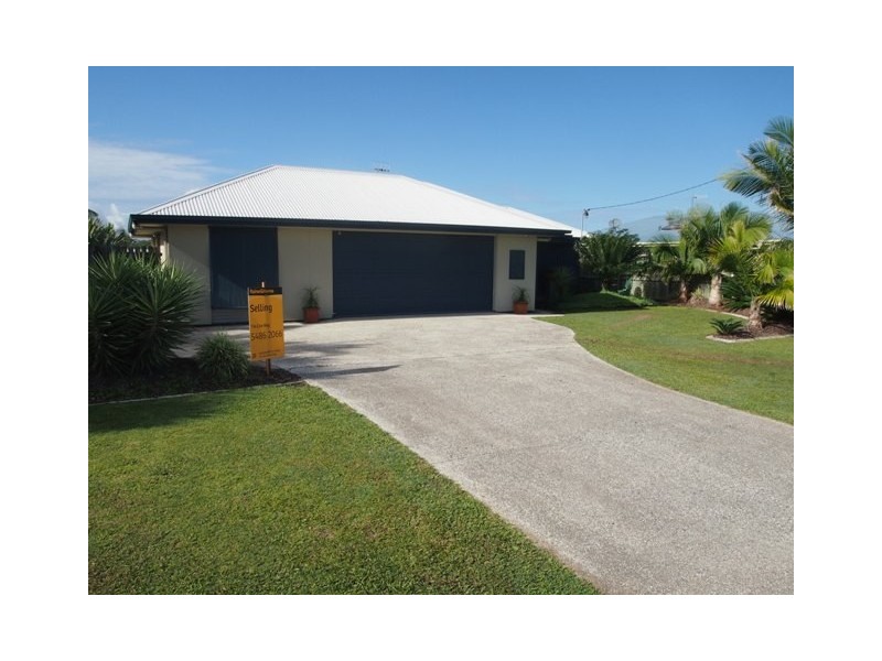 26 Canberra Avenue, Cooloola Cove QLD 4580