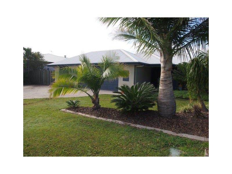 26 Canberra Avenue, Cooloola Cove QLD 4580