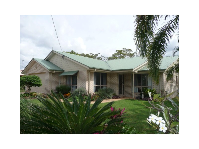 194 Queen Elizabeth Dr, Cooloola Cove QLD 4580