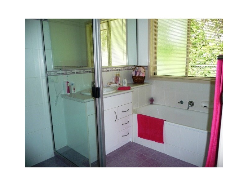 194 Queen Elizabeth Dr, Cooloola Cove QLD 4580