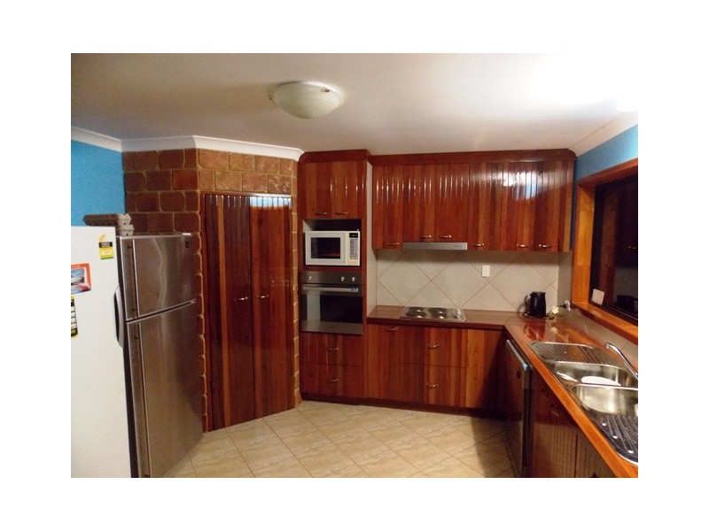 16 Atlantis Avenue, Cooloola Cove QLD 4580