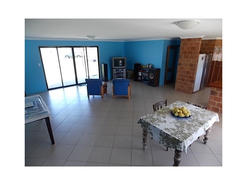 16 Atlantis Avenue, Cooloola Cove QLD 4580