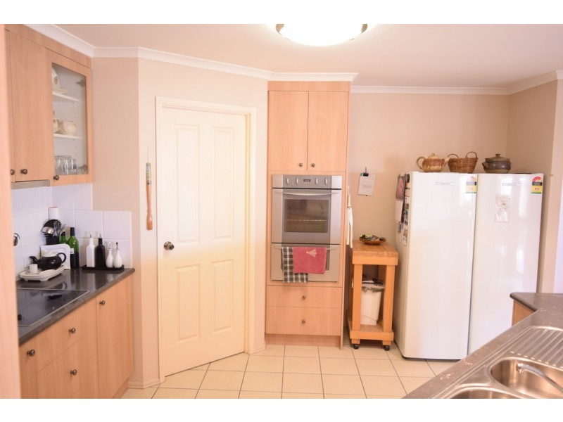 3 Vanguard Ct, Cooloola Cove QLD 4580