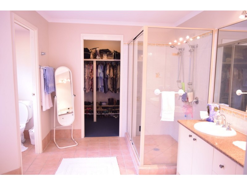 3 Vanguard Ct, Cooloola Cove QLD 4580