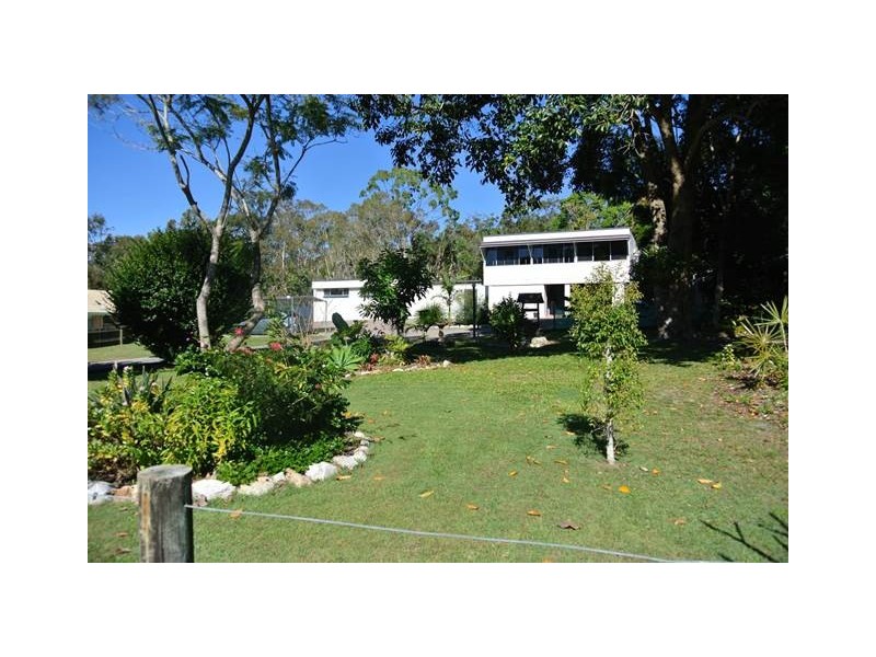 18 Investigator Ave, Cooloola Cove QLD 4580