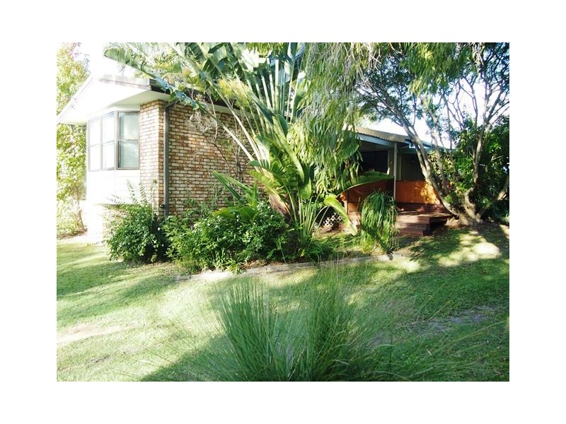 20 Oyster Parade, Tin Can Bay QLD 4580