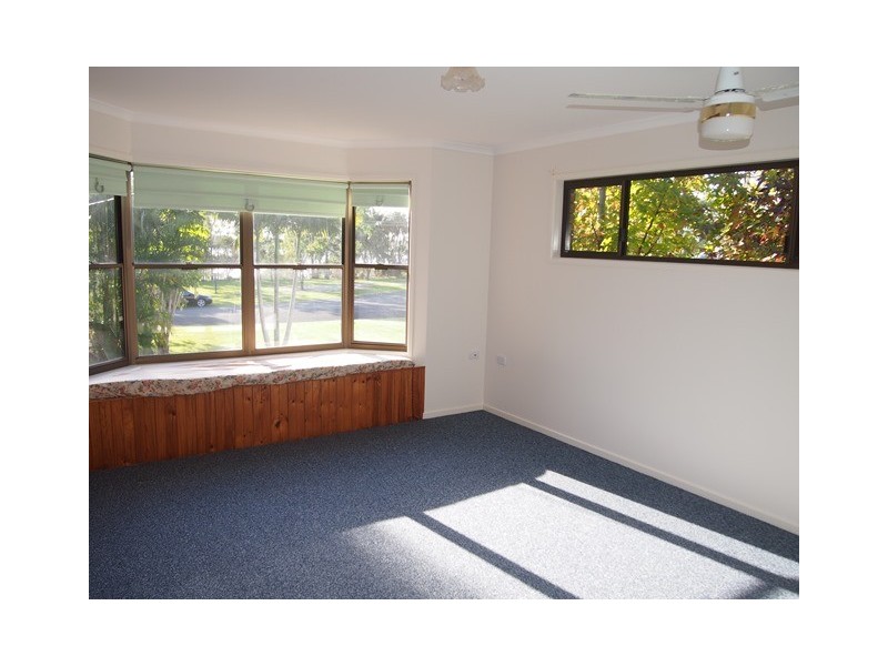 20 Oyster Parade, Tin Can Bay QLD 4580