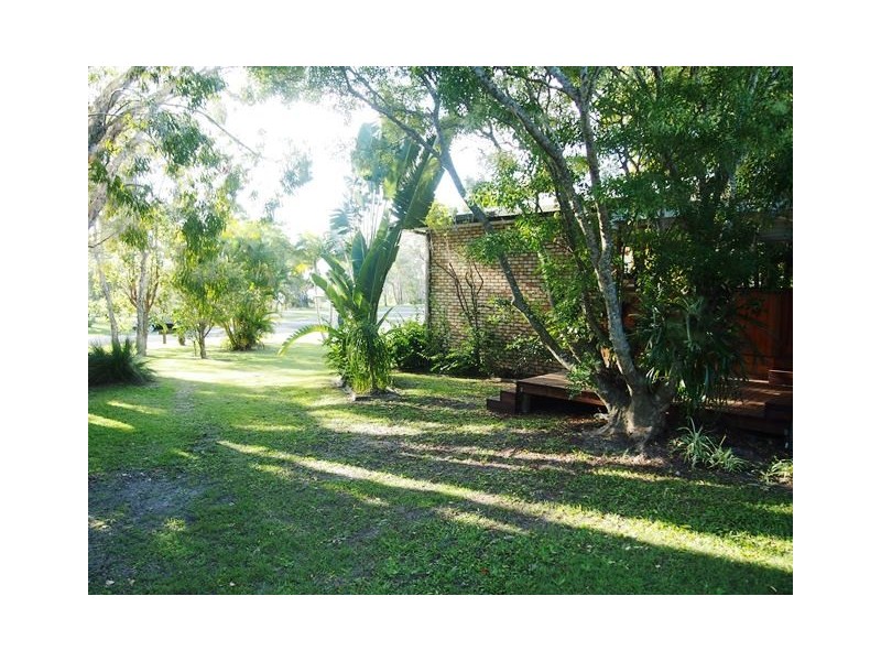 20 Oyster Parade, Tin Can Bay QLD 4580