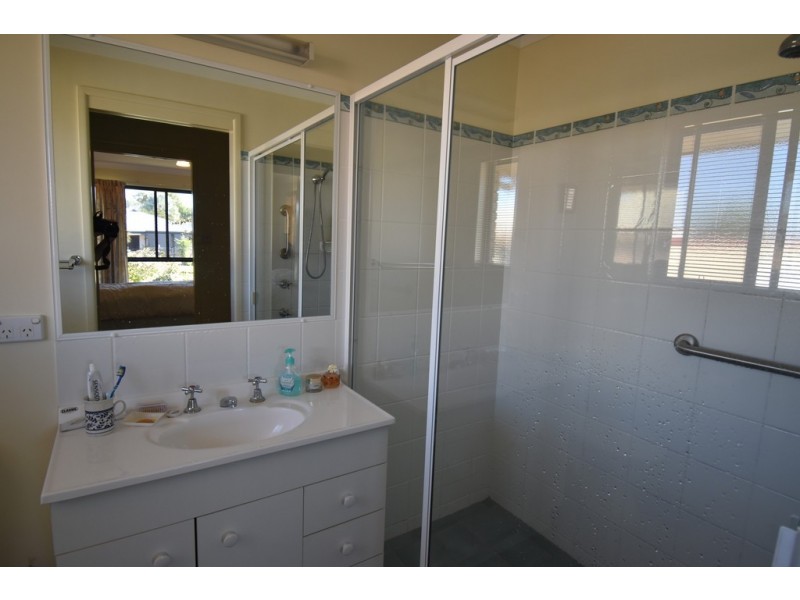 16 Golden Hind Avenue, Cooloola Cove QLD 4580