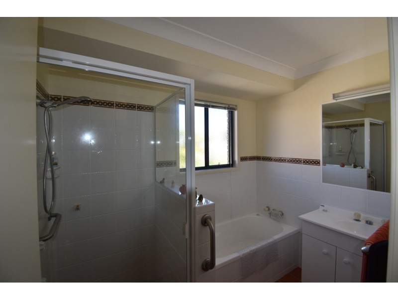 16 Golden Hind Avenue, Cooloola Cove QLD 4580