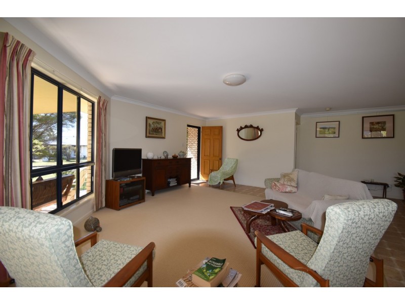 16 Golden Hind Avenue, Cooloola Cove QLD 4580