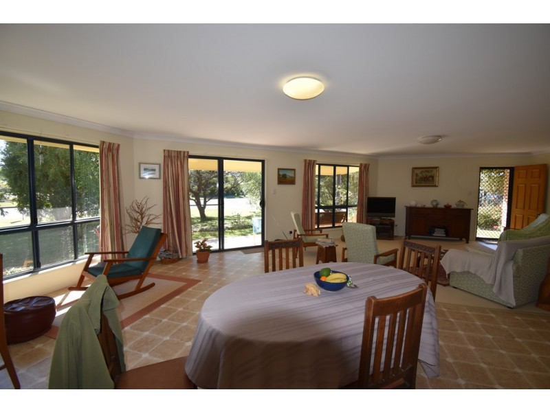 16 Golden Hind Avenue, Cooloola Cove QLD 4580