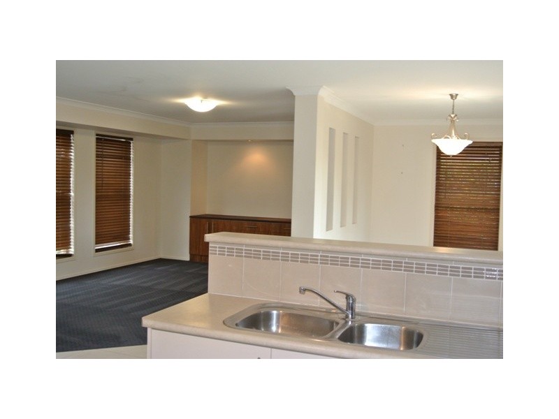 24 Kanimbla Avenue, Cooloola Cove QLD 4580