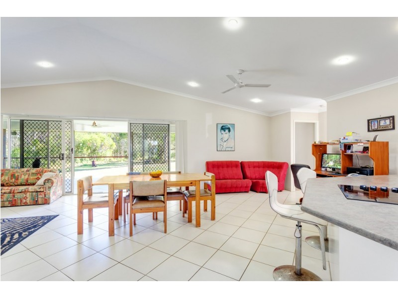 6 Sirius Court, Cooloola Cove QLD 4580