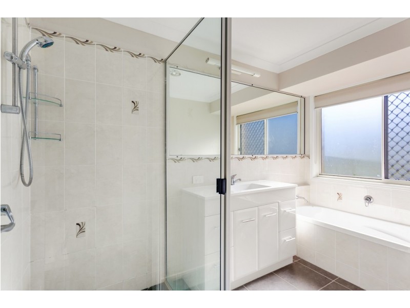 6 Sirius Court, Cooloola Cove QLD 4580