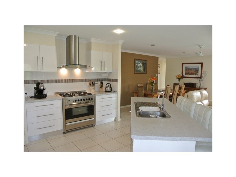4 Habitat Circuit, Cooloola Cove QLD 4580