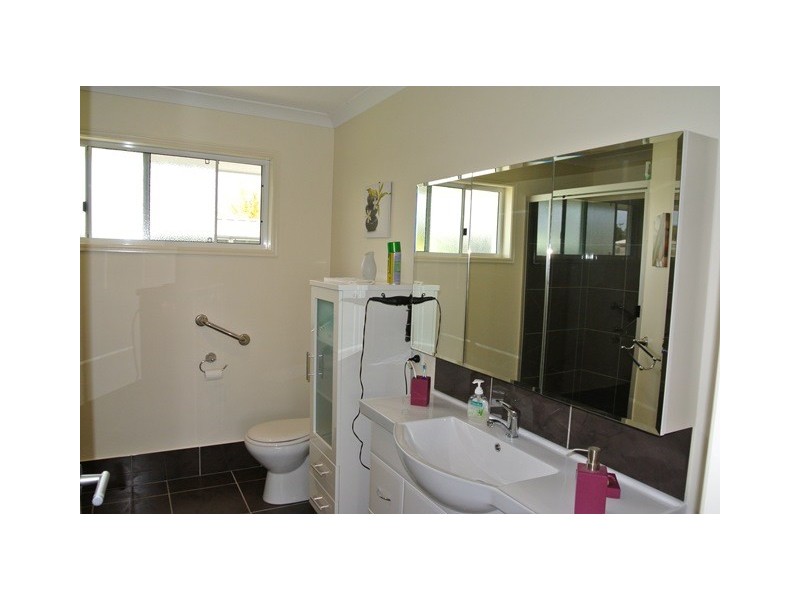 4 Habitat Circuit, Cooloola Cove QLD 4580