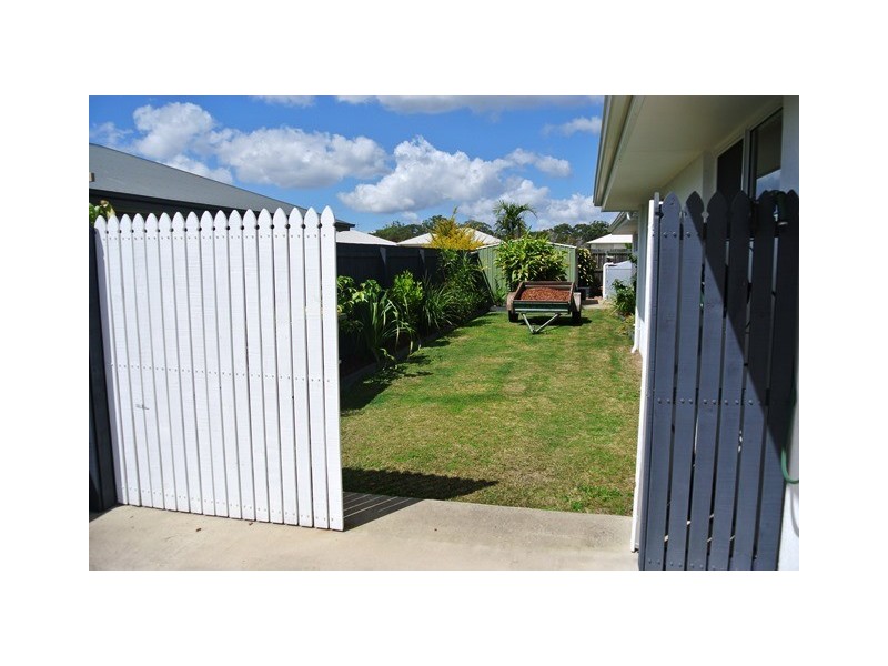 4 Habitat Circuit, Cooloola Cove QLD 4580