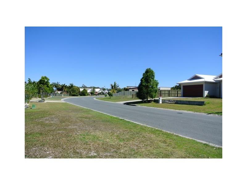 27 Summer Way, Tin Can Bay QLD 4580