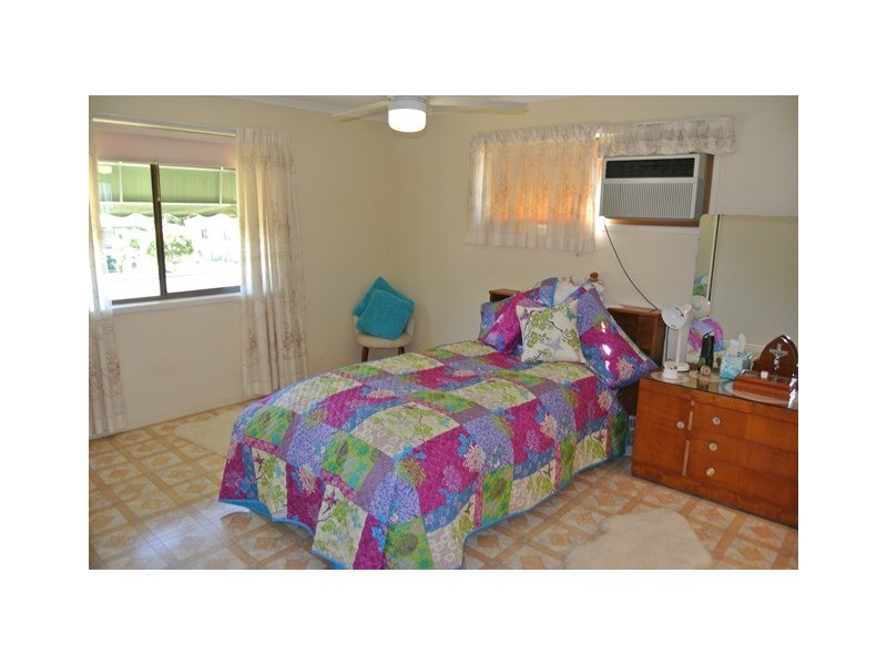 11 Salmon Street, Tin Can Bay QLD 4580