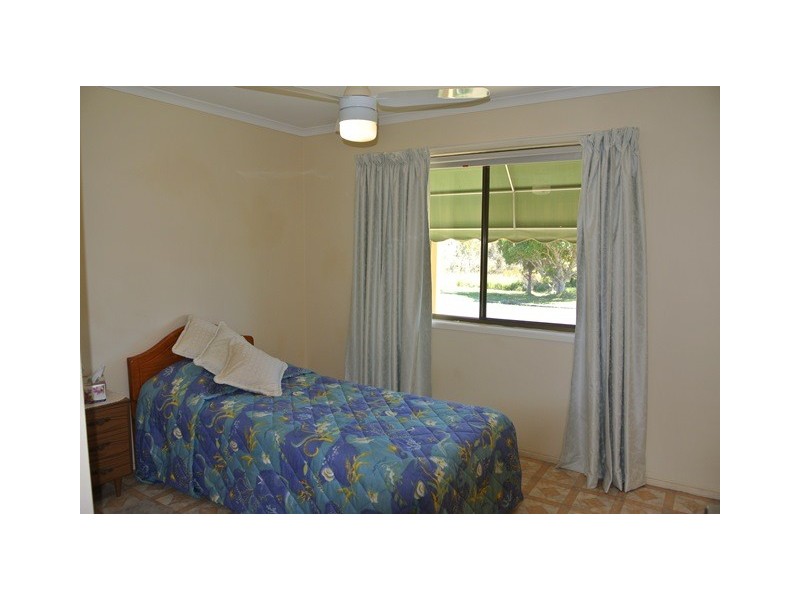 11 Salmon Street, Tin Can Bay QLD 4580