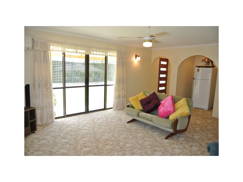 11 Salmon Street, Tin Can Bay QLD 4580