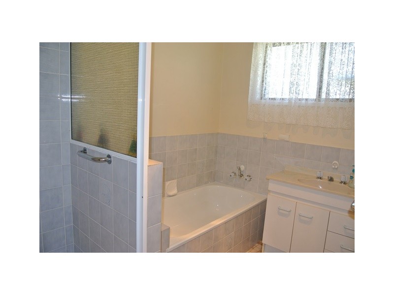 11 Salmon Street, Tin Can Bay QLD 4580