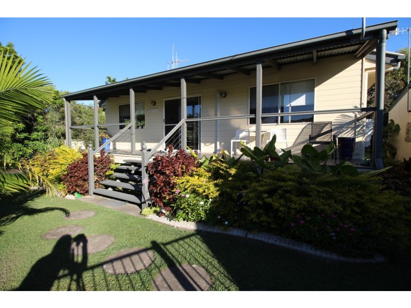 6 Pandora Court, Cooloola Cove QLD 4580