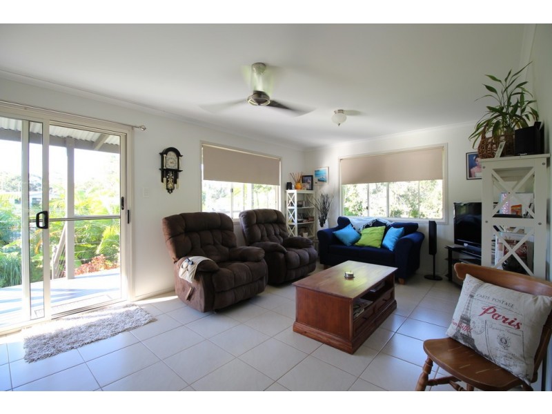 6 Pandora Court, Cooloola Cove QLD 4580