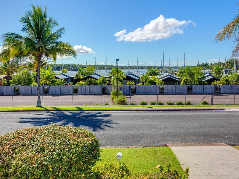 7 Oyster Parade, Tin Can Bay QLD 4580